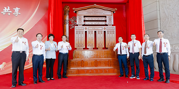 0为疏导集团发展方向,加强企业凝聚力,在集团创业40周年之际,董事会精心设计了百年xc sports蓝图-2.jpg